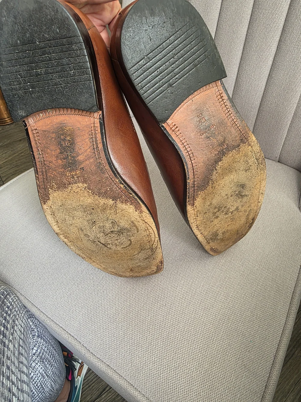 Boss Hugo Boss Men's Tan Brown Leather Slip-On Loafers 9.5 Used.